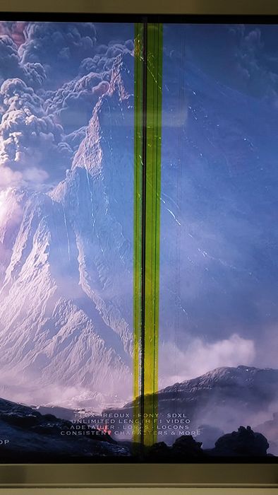 Телевізор Samsung 65 дюймів, з дефектом екрана