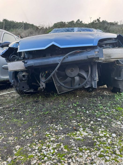 Citroen C4 acidentado (para peças) com motor