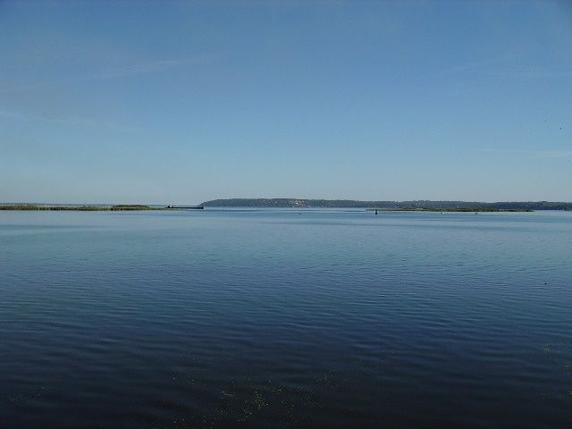 Участок с выходом на воду  (Конча-Заспа, Плюты,  Козин)