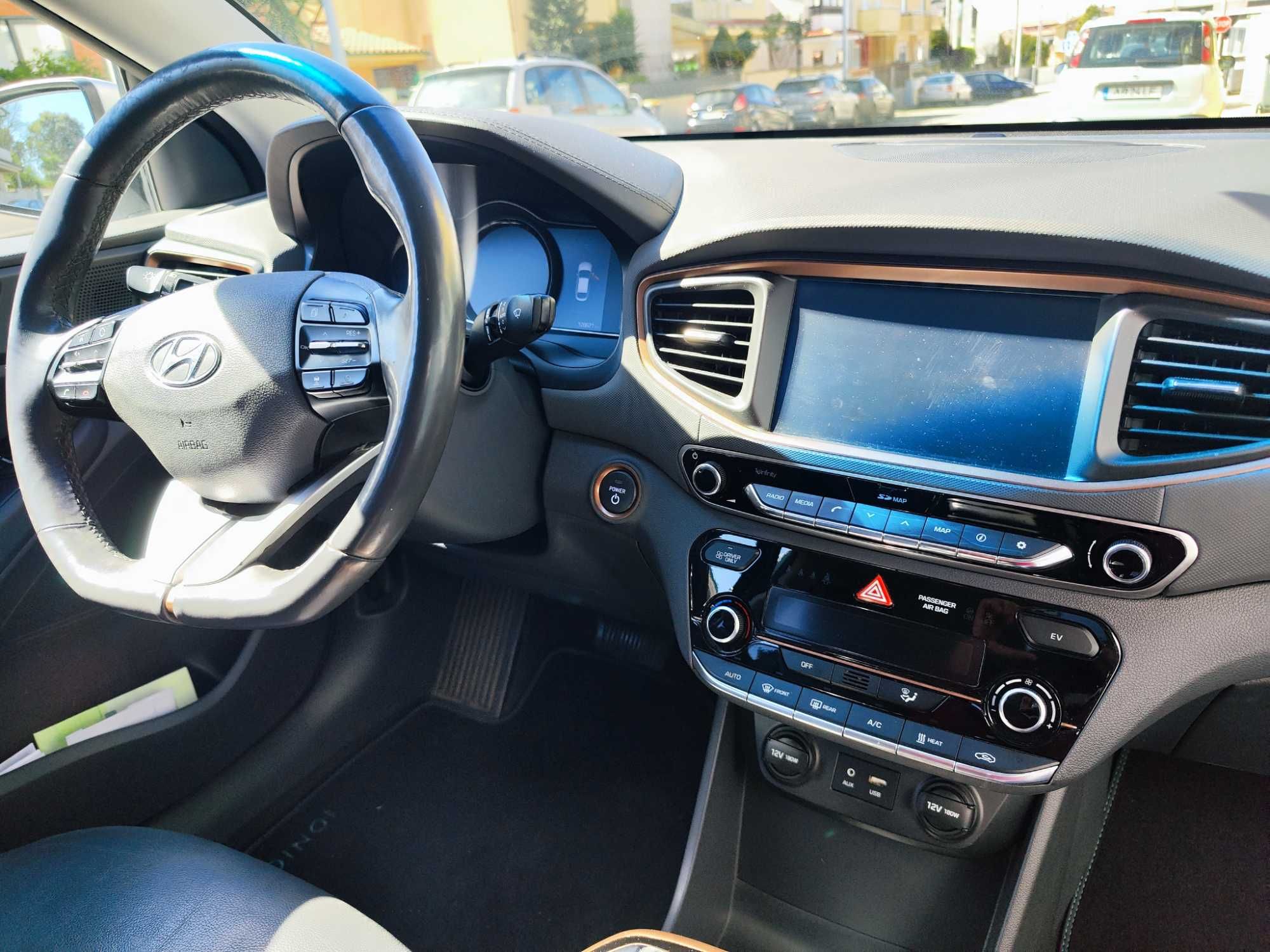 Hyundai Ioniq Elétrico | 2019 | 128.000 km | Automático