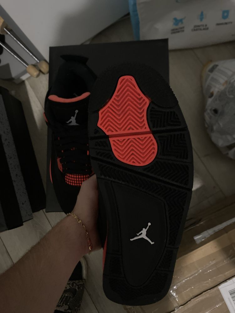 Jordan retro 4 Red thunder r41