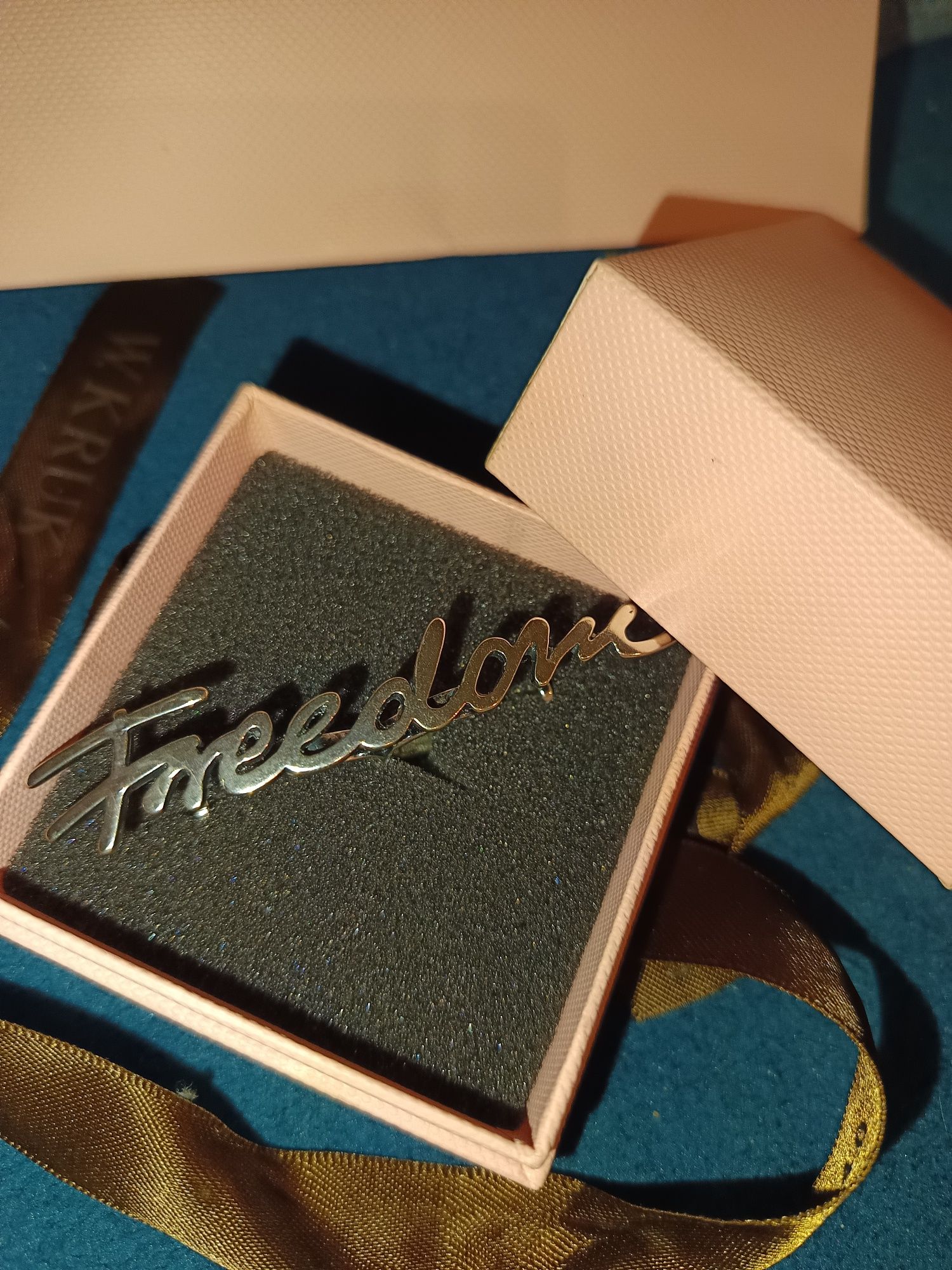 Srebrny pierścionek Freedom