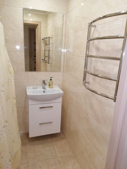 1к кв напротив Макдональдса, свет есть,посуточно, почасово