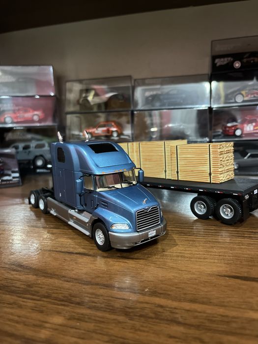 Фура Mack Vision (2002) 1/43