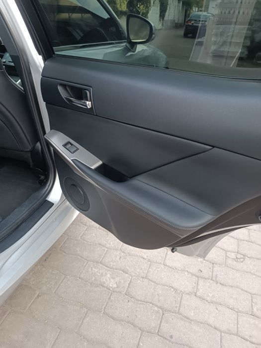Lexus is 200 продам