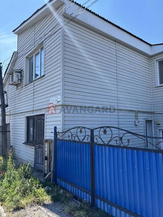 Продається частина будинку Центральний Ринок Захисників Неба