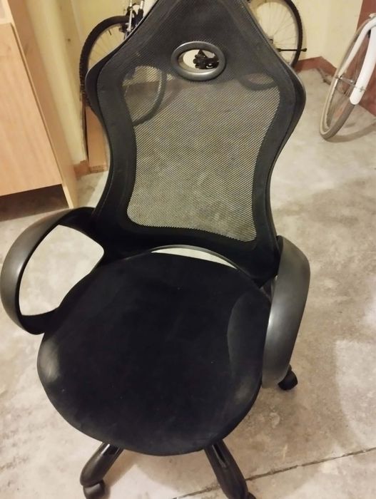 Fotel biurowy obrotowy