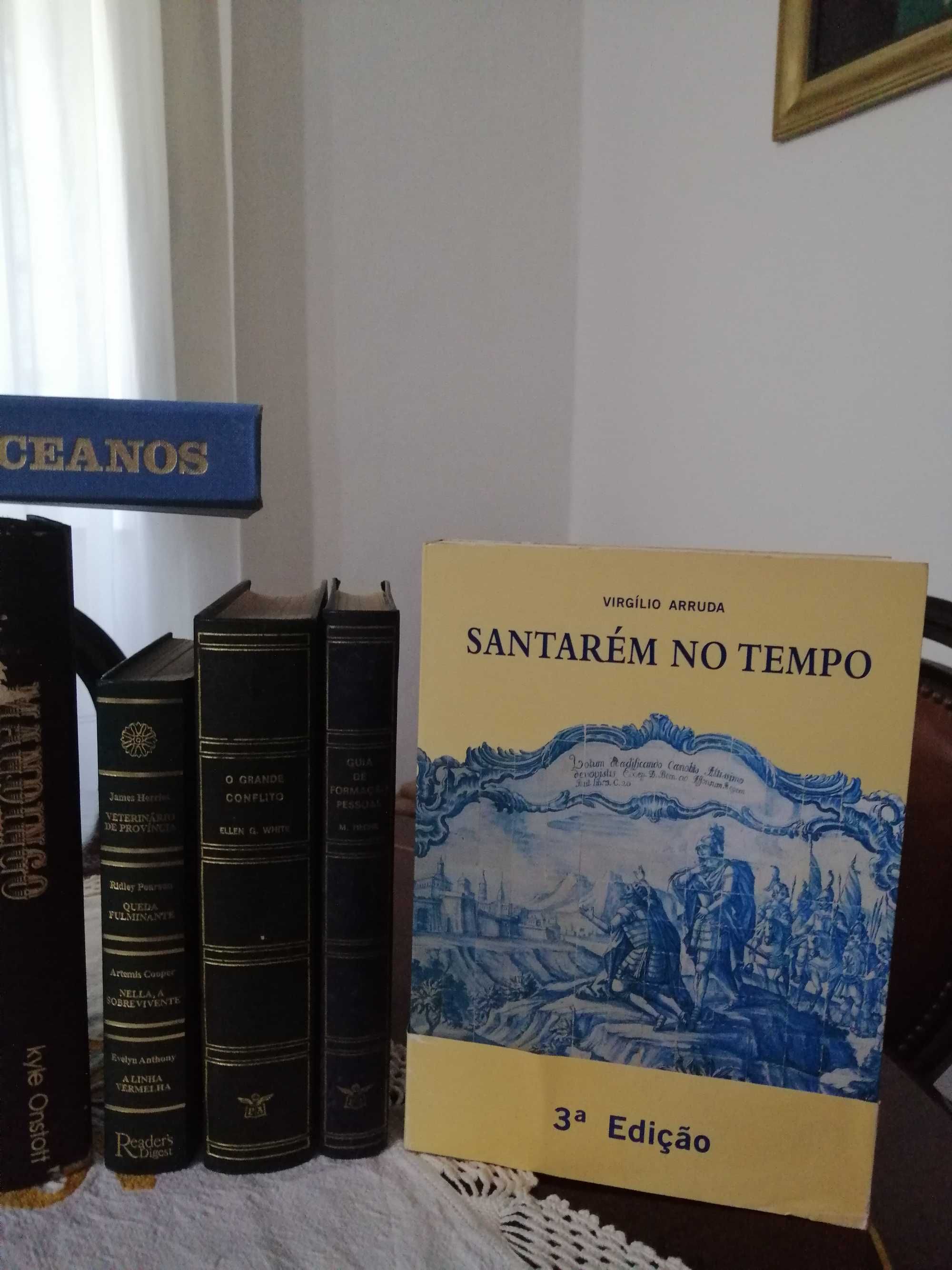 Livros, enciclopédias