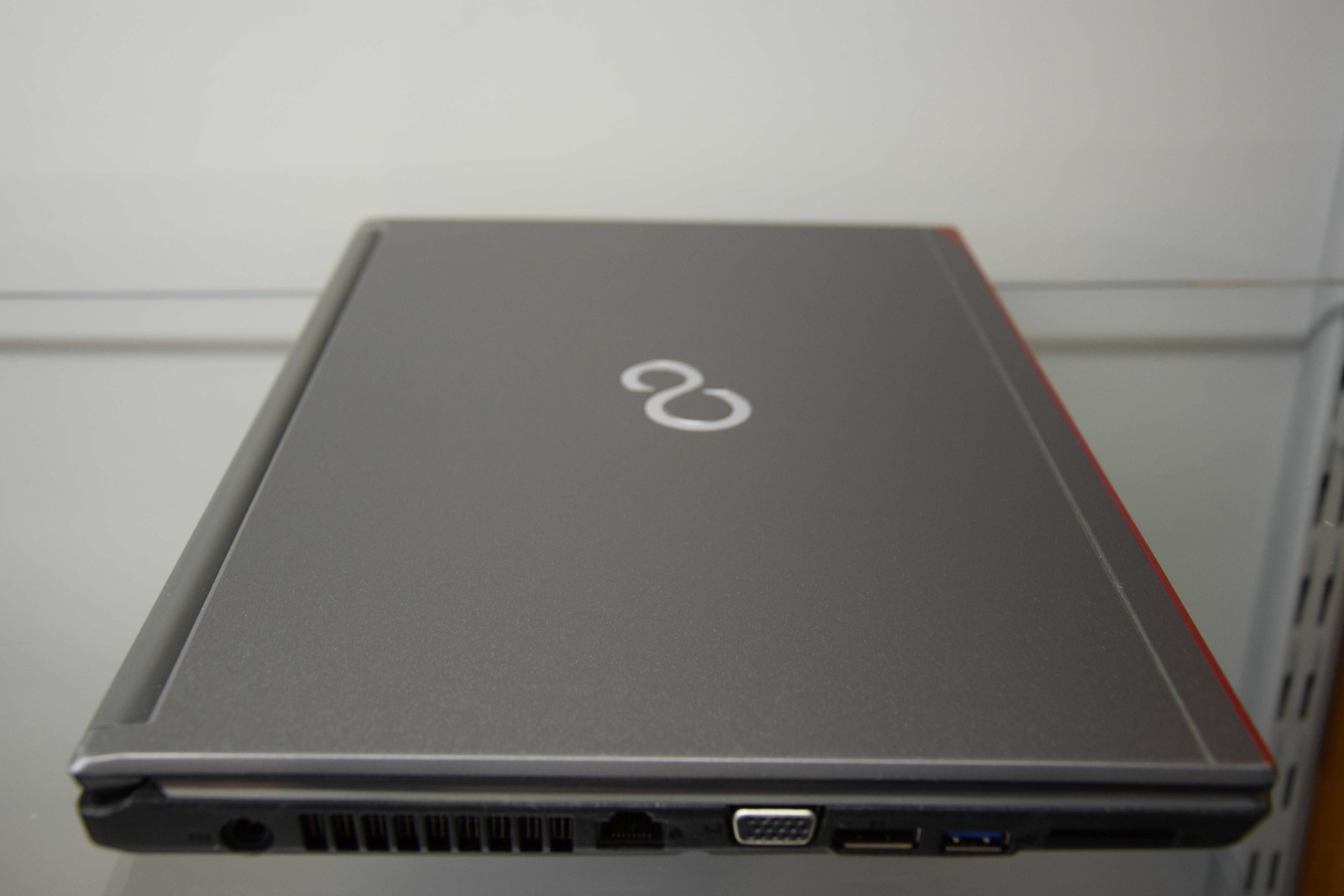 Fujitsu LifeBook E756 I5 8 GB RAM 240 GB SSD WIN10PRO - LapCenter.pl