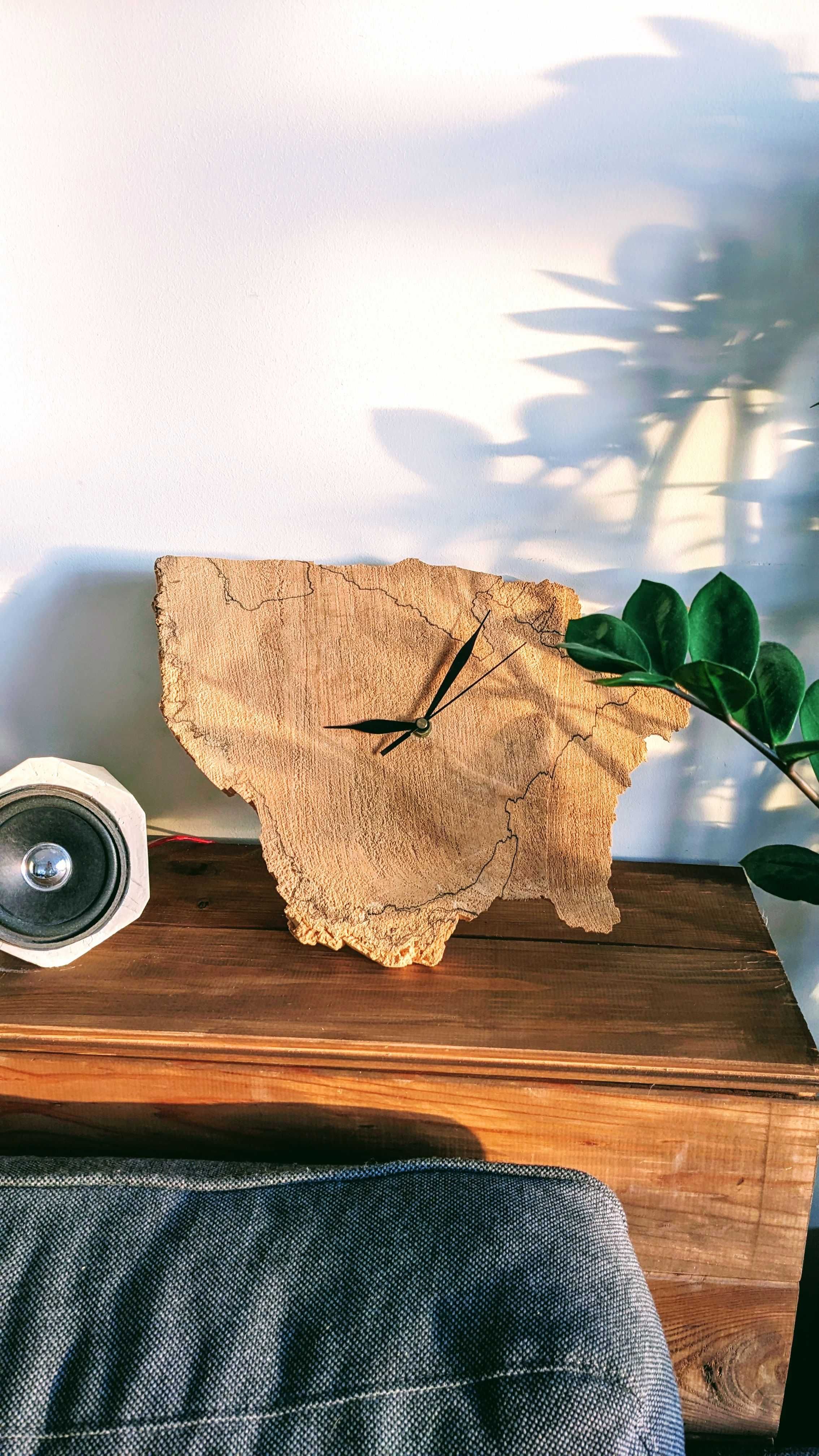 zegar z drewna w kształcie USA handmade drewniany loft boho scandi