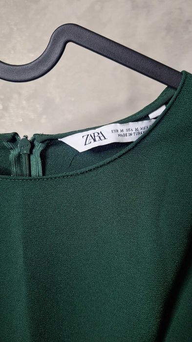 Гарна зелена стильна сукня zara