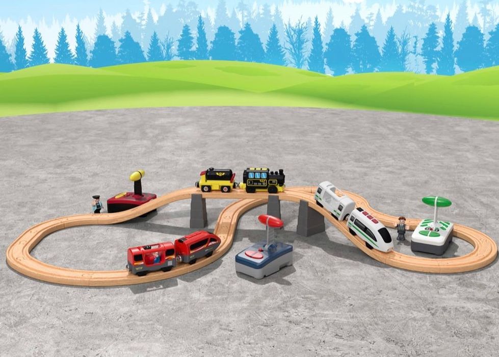 Поїзд на пульті управління playtive