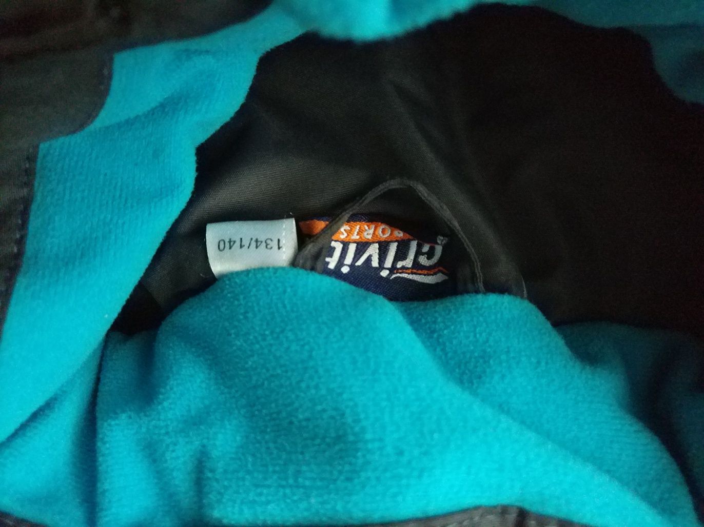 Kurtka zimowa z odpinanym kapturem i odblaskami 134/140 crivit lidl