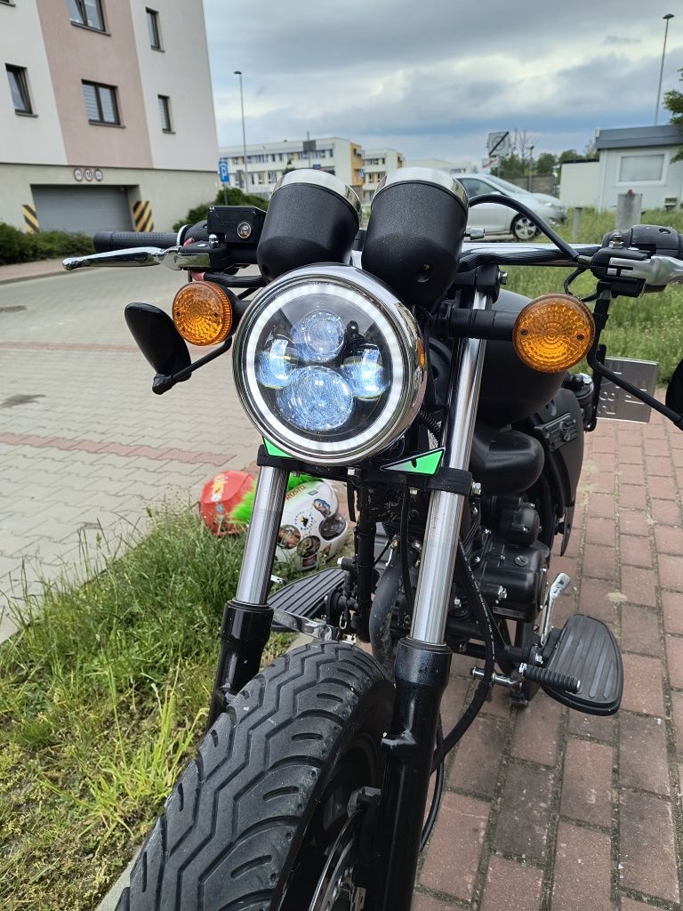Motocykl 125 BOBBER