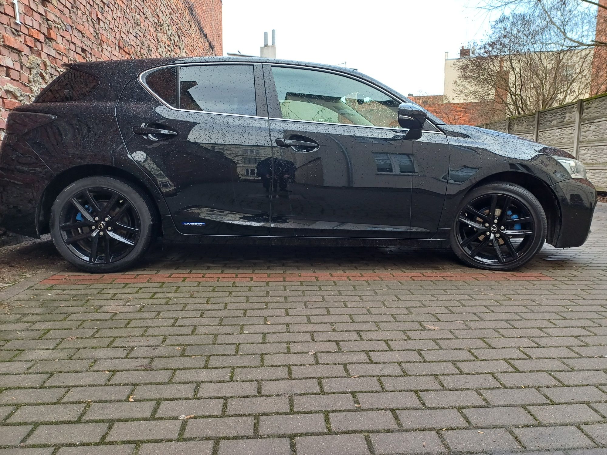 Lexus CT200h hybrid 2013