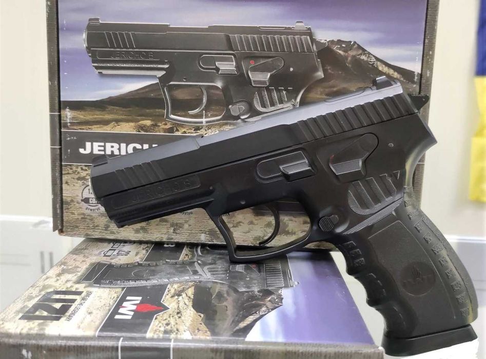 Іграшковий пістолет на кульках