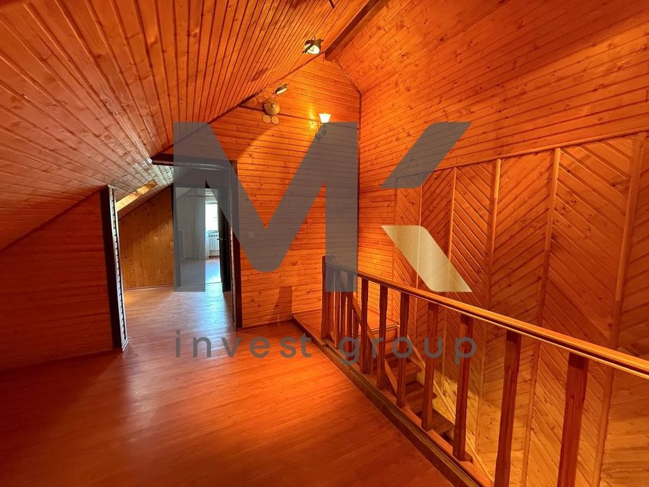 Будинок з банею в Петрушках