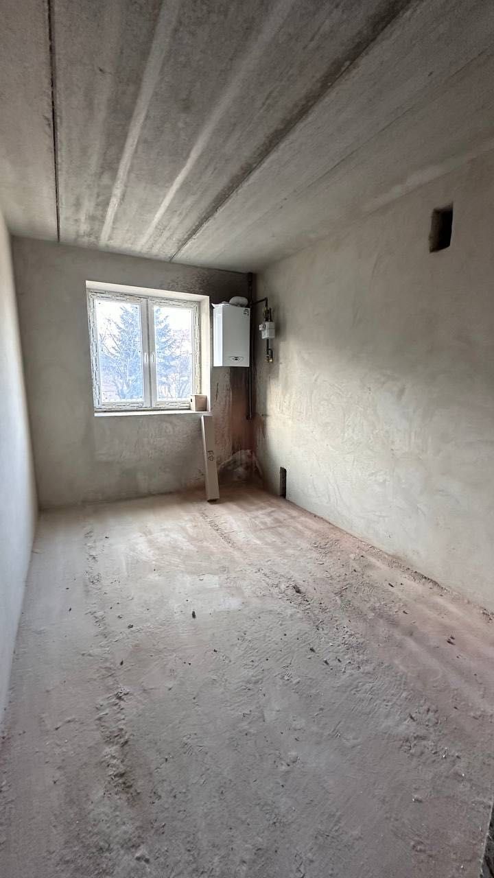 Продаж 2 км квартири в парковій зоні