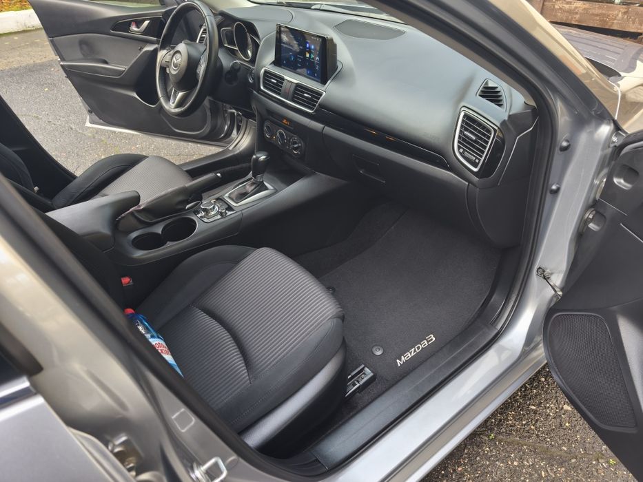 Мазда 3  2014 г 2.0 бензин автомат