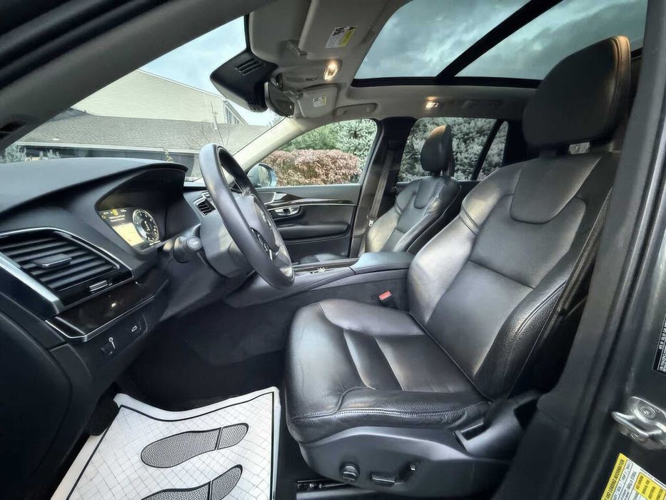 Volvo XC90 T6 Momentum      2018