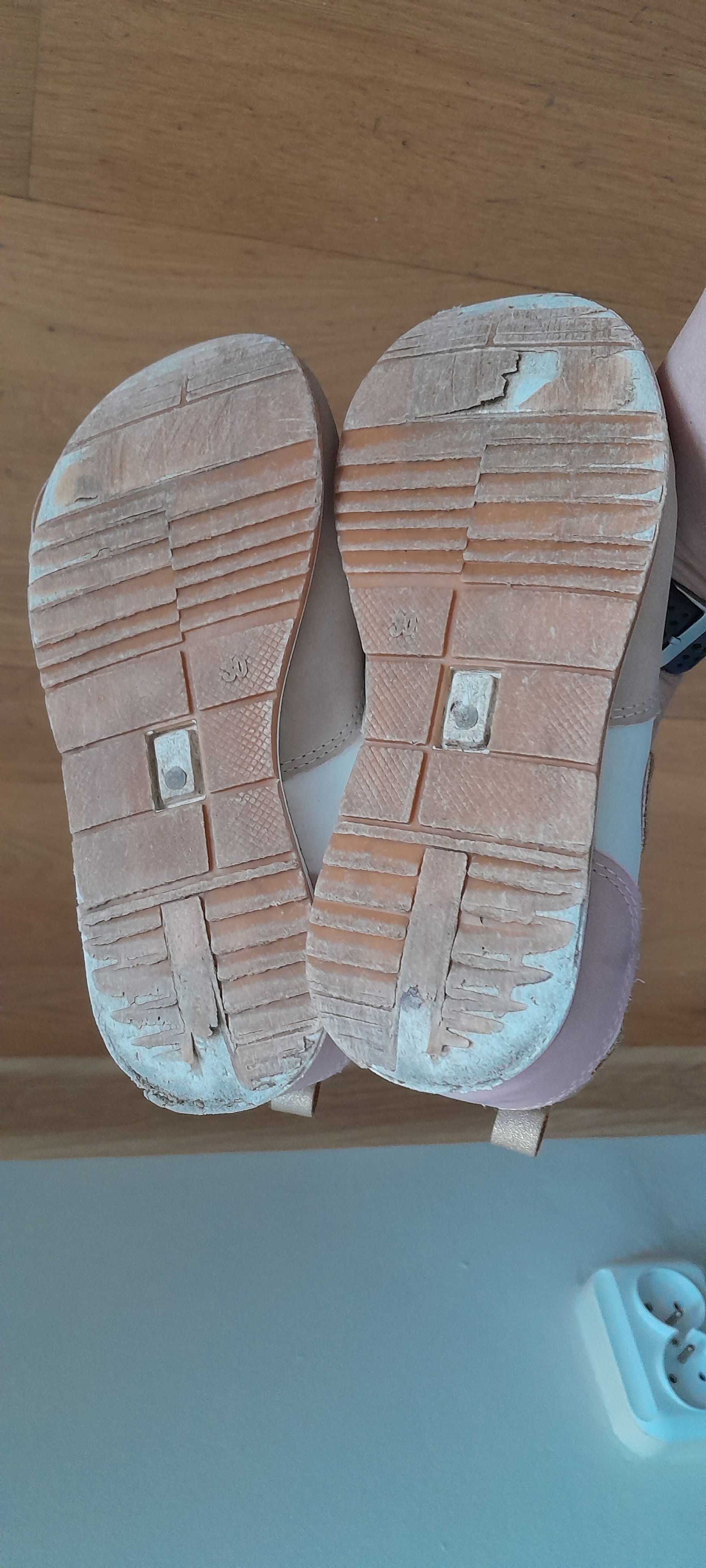 buty sportowe dziewęczce 30