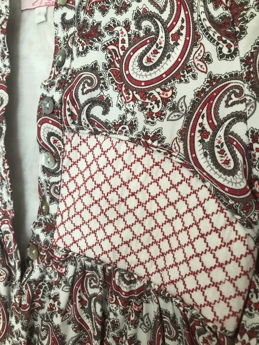 Vestido forrado com cornucópias