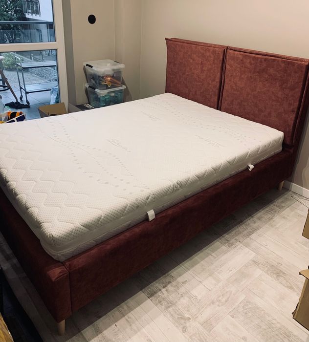 Nowe łóżko tapicerowane pod materac 140x200 z pojemnikiem na pościel