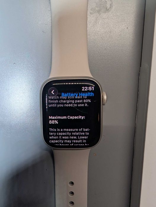 Apple Watch Series 9 41mm + Nike Sport Loop Banda