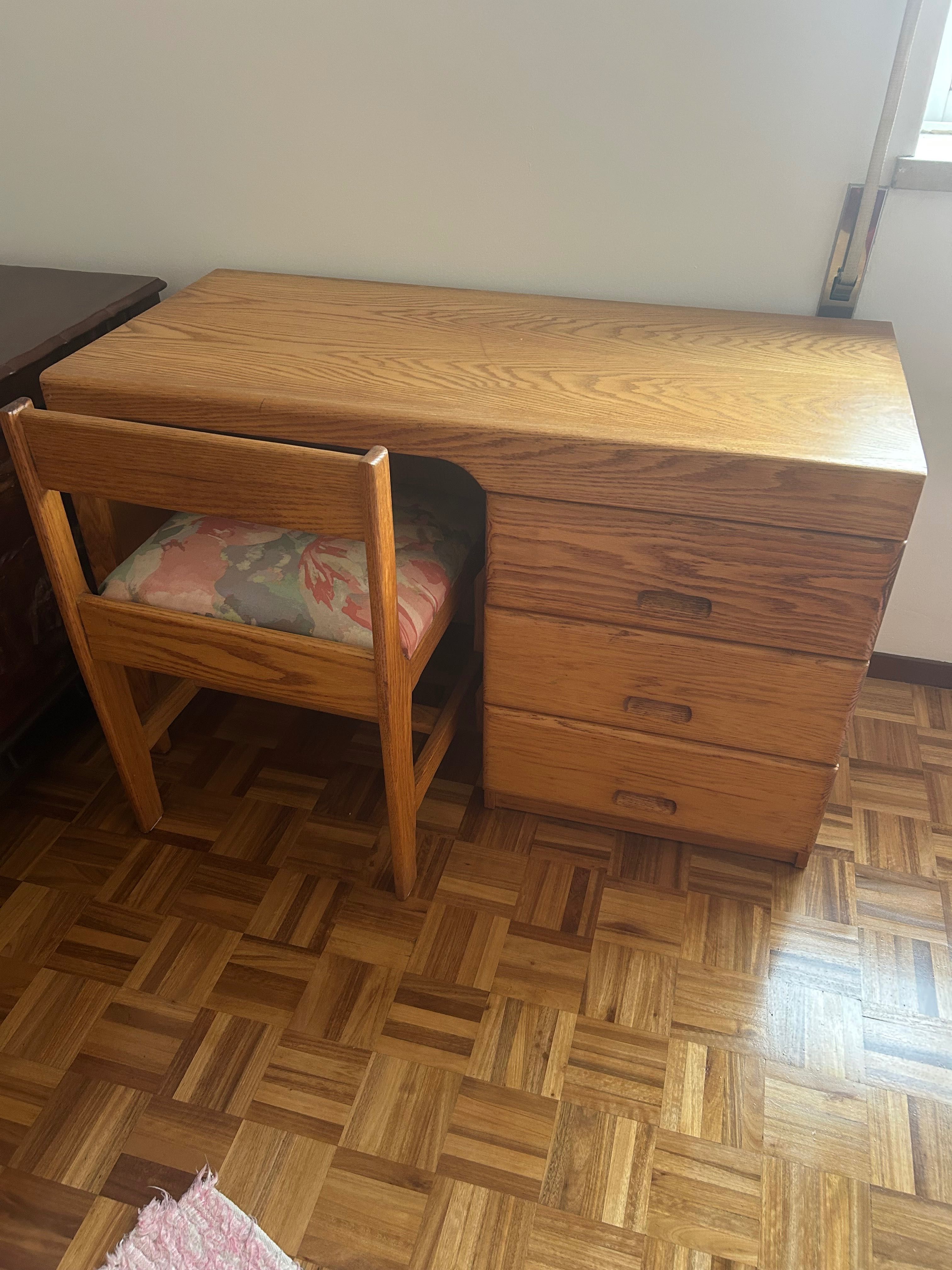 Mobília de quarto jovem sem cama