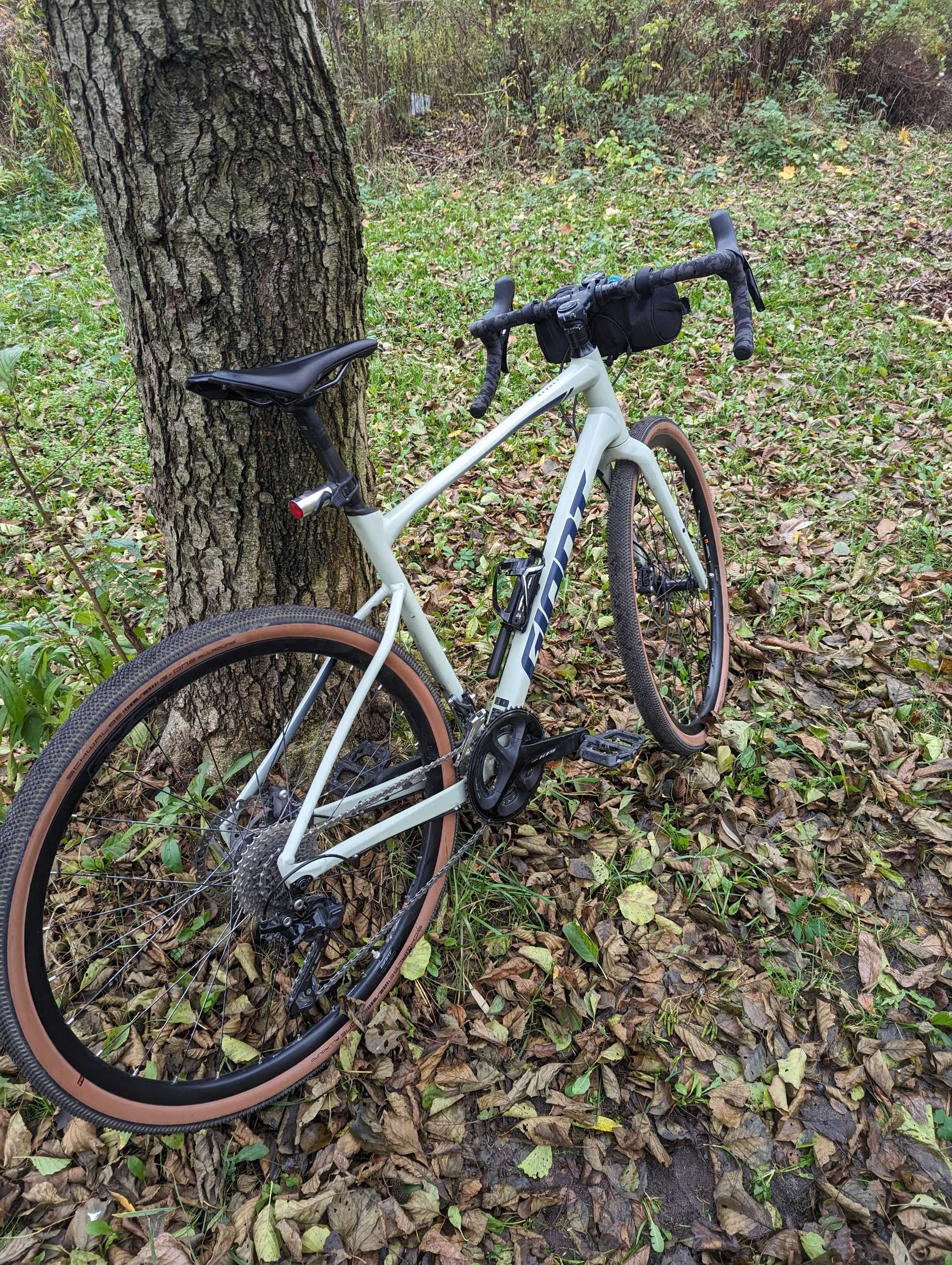 Giant Revolt 1 2021 r. L Gravel