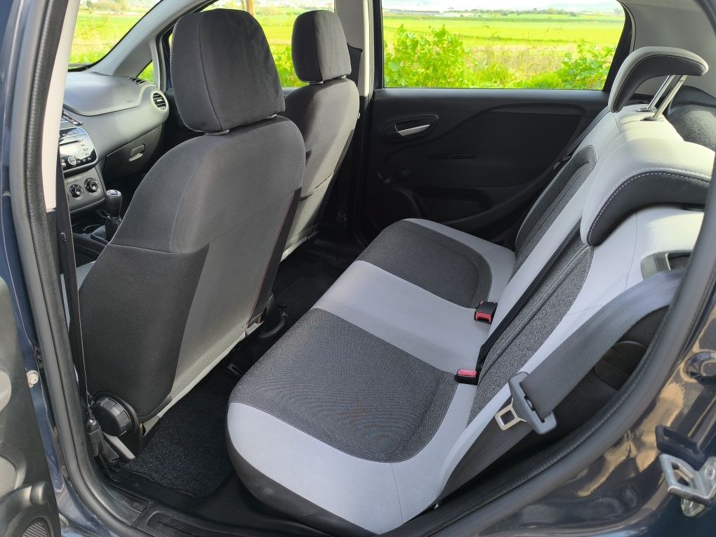 Fiat Punto 1.3 M-Jet Easy S&S, ano 2012