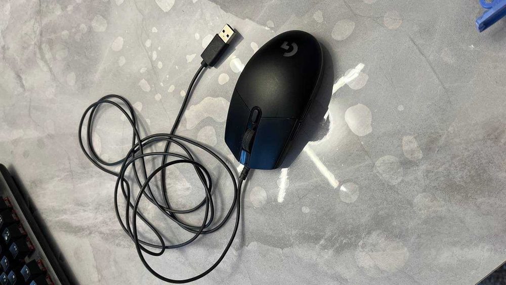 Миша дротова Logitech G102