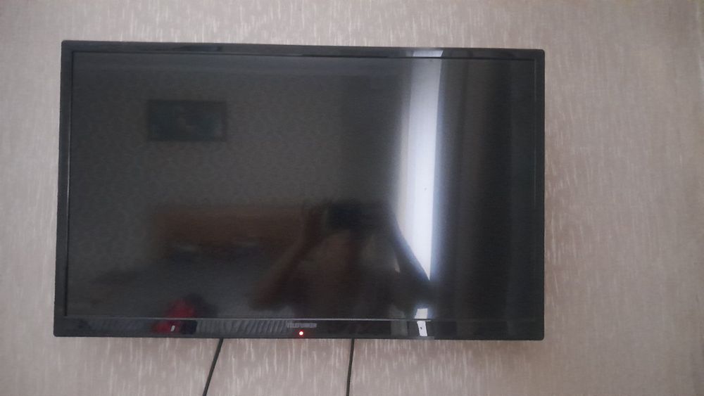 Телевізор Telefunken 32 з приставкою