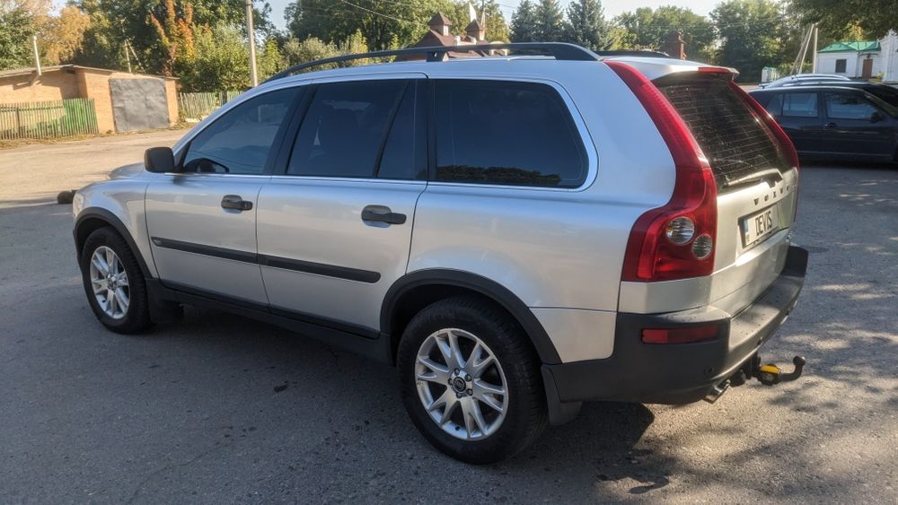 Продам Volvo XC90