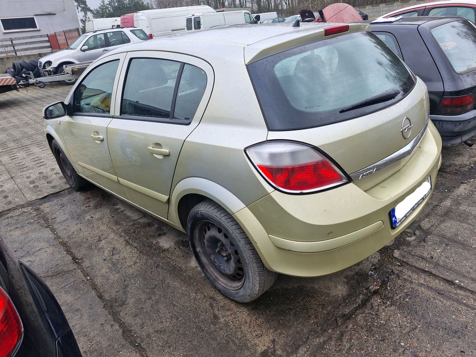 Opel Astra H 1.4 benzyna 90KM w całości na części #205