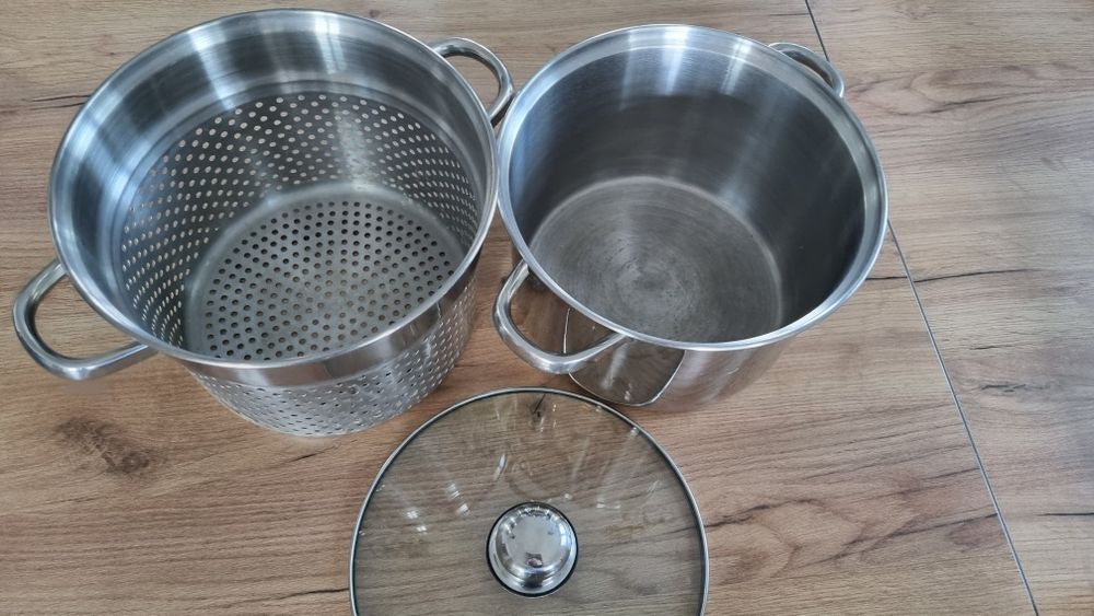 Garnek z sitkiem ze stali nierdzewnej do gotowania na parze