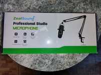 Mikrofon z stojakiem studyjny/stryming