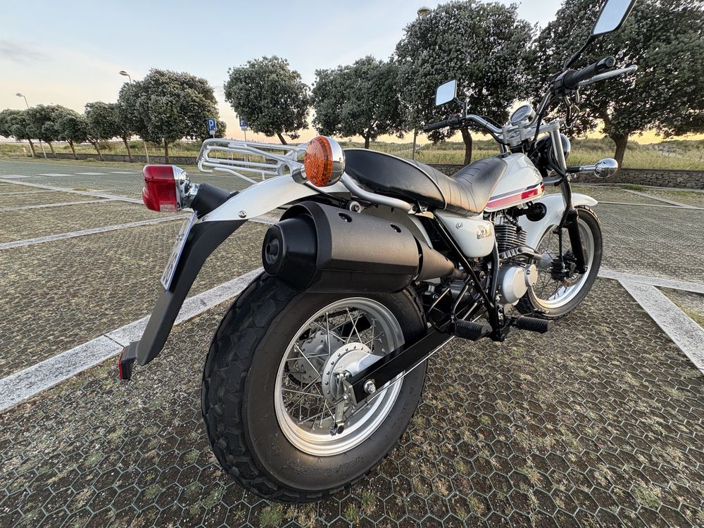 Suzuki VanVan 125, coleção, igual a nova.