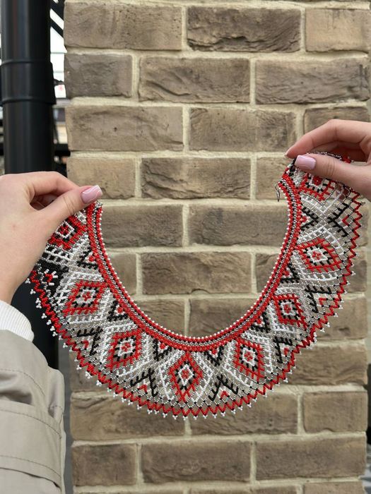 Кулон та інші прикраси