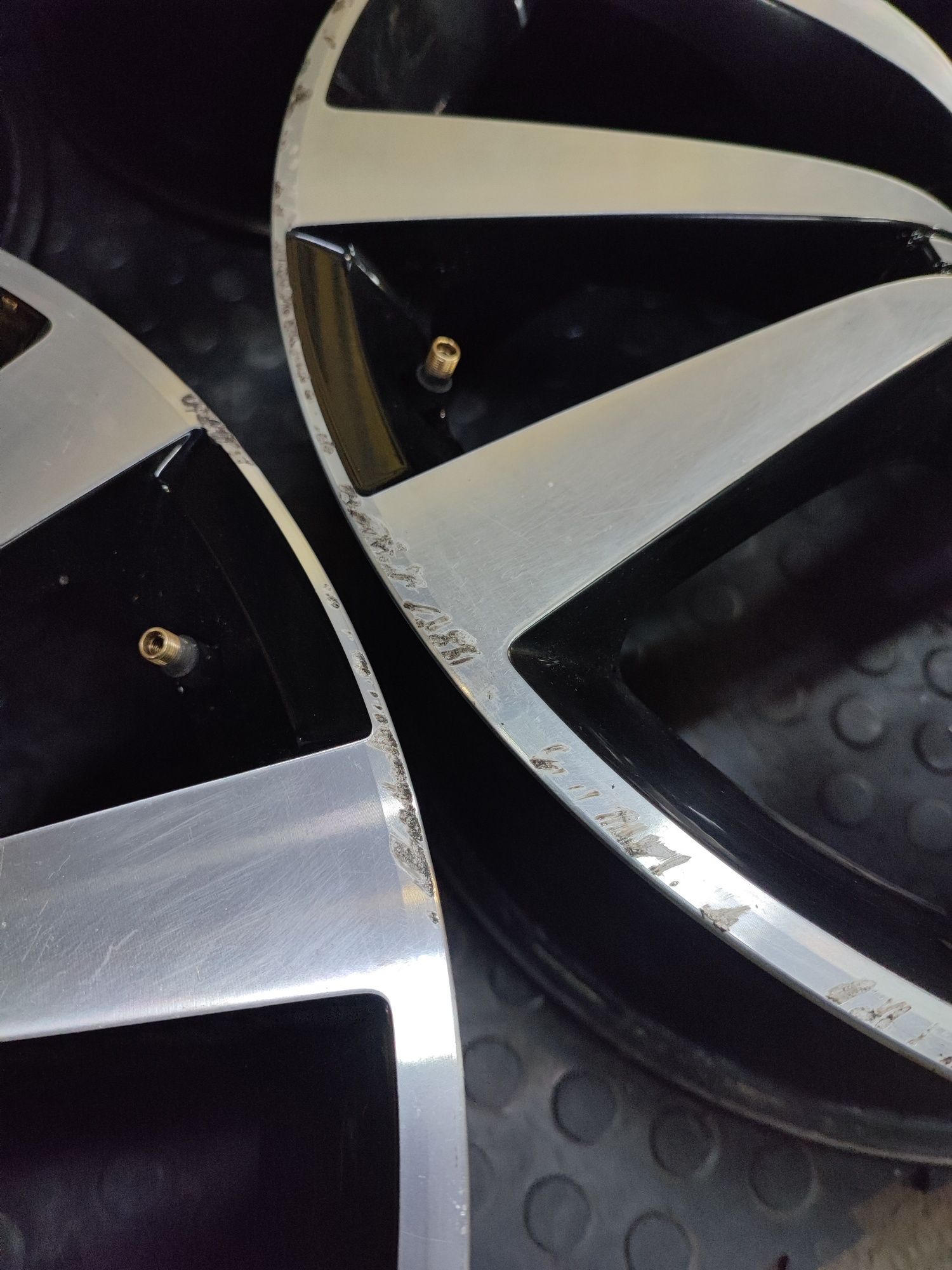 Felgi Aluminiowe 5x112 19 Cali | VW New Beetle 5C0 | 8Jx19 ET 48