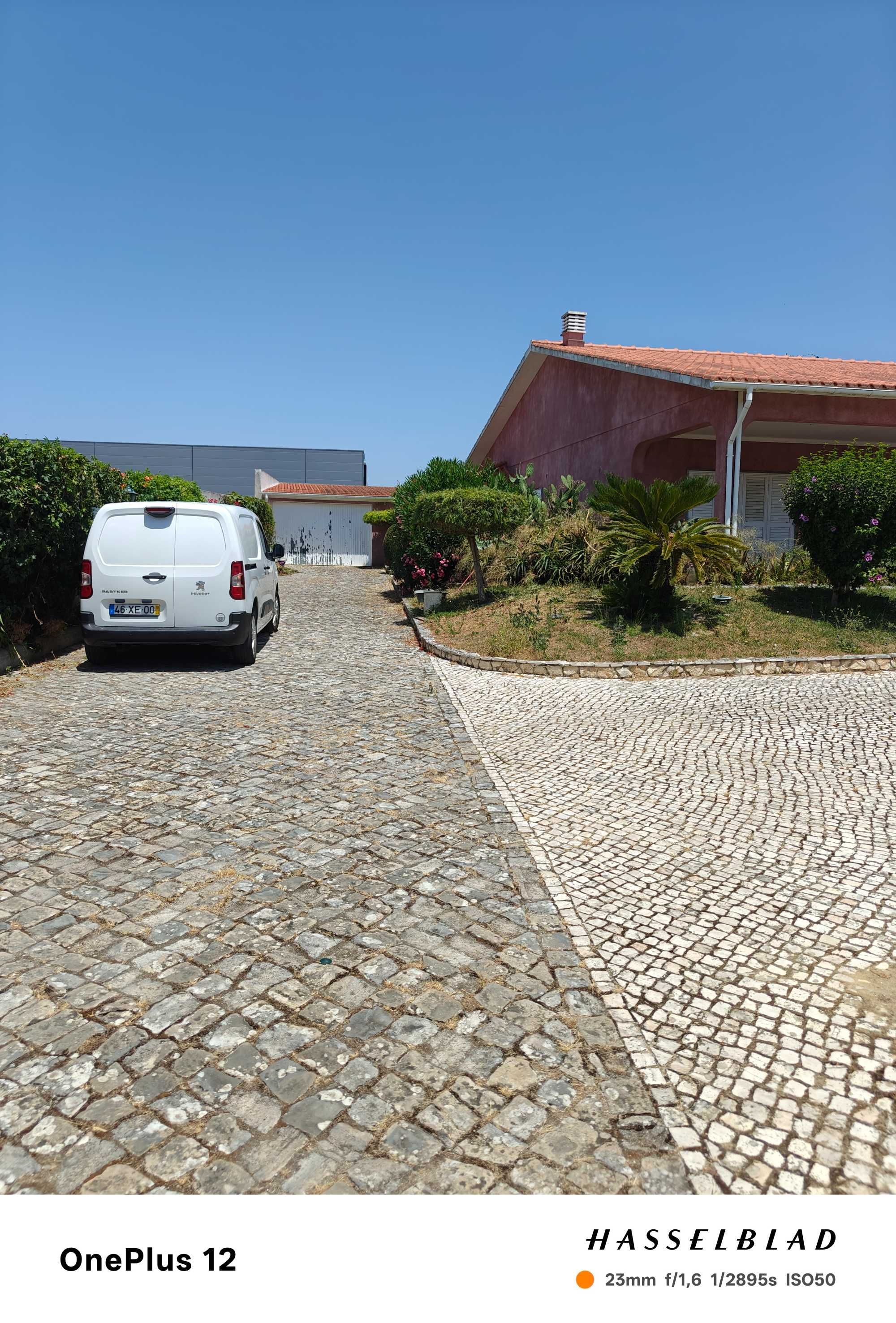 Alugo vivenda com potencial Lar da 3ª idade? ou para infanta Rio
