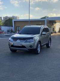 Mitsubishi Outlander XL