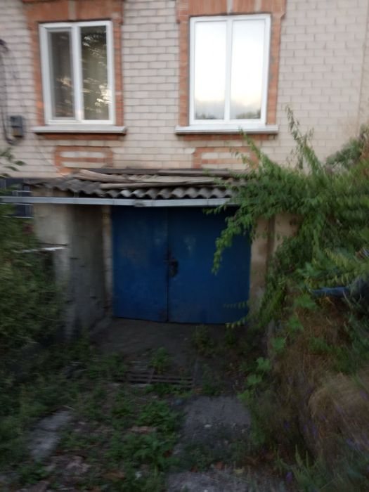 Продается дом. С хозяйством и всем что есть в доме и техникой во дворе