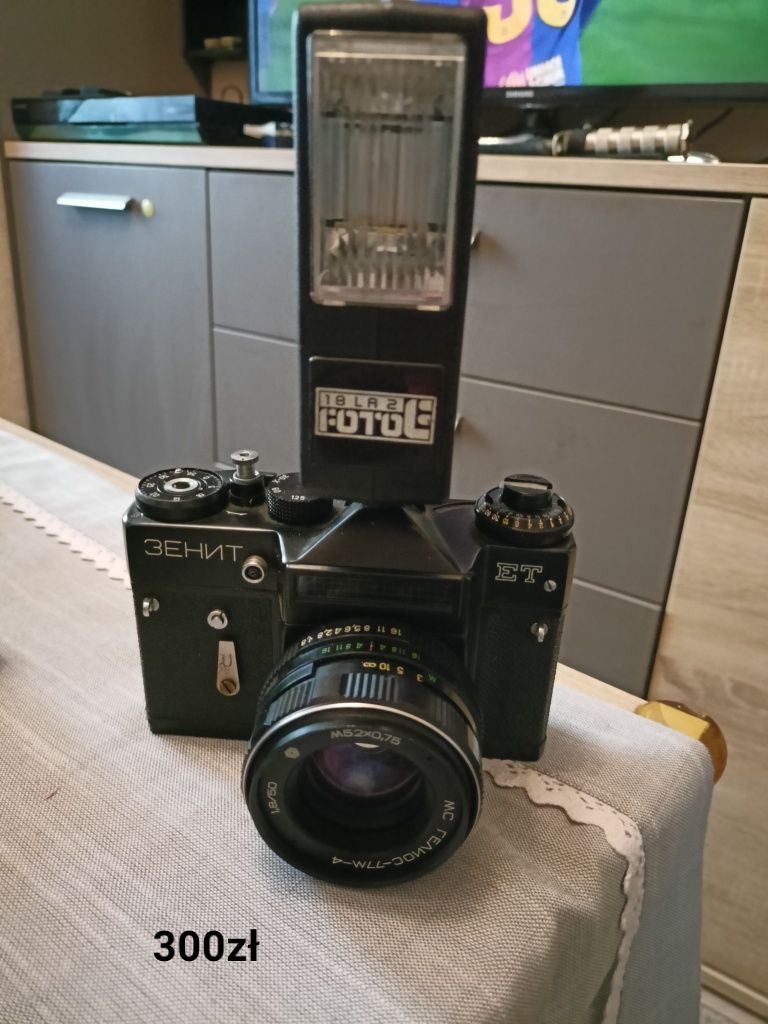 10 aparatów+ kamera JVC+ lampy