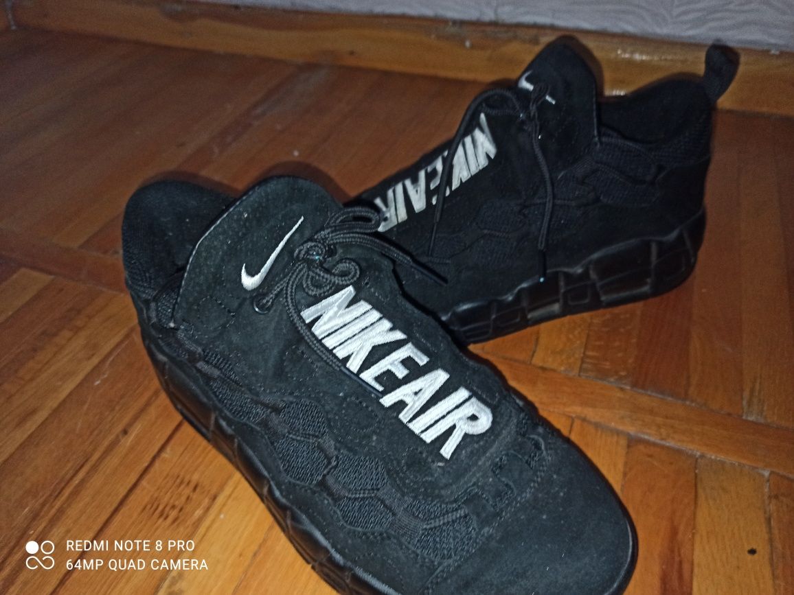 Кроссовки Nike оригинал чёрные 43 размер