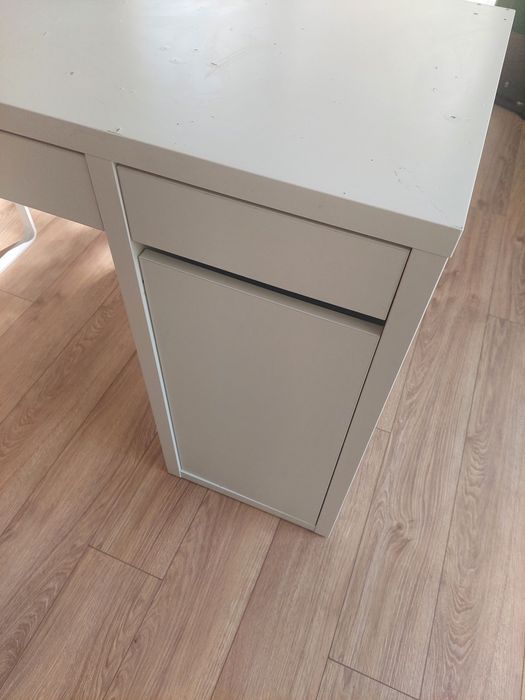 Biurko ikea MiCKE + nadstawka