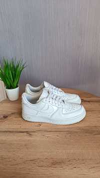 Белые кожаные кроссовки Nike air force 36,5р, женские стильные кросовк