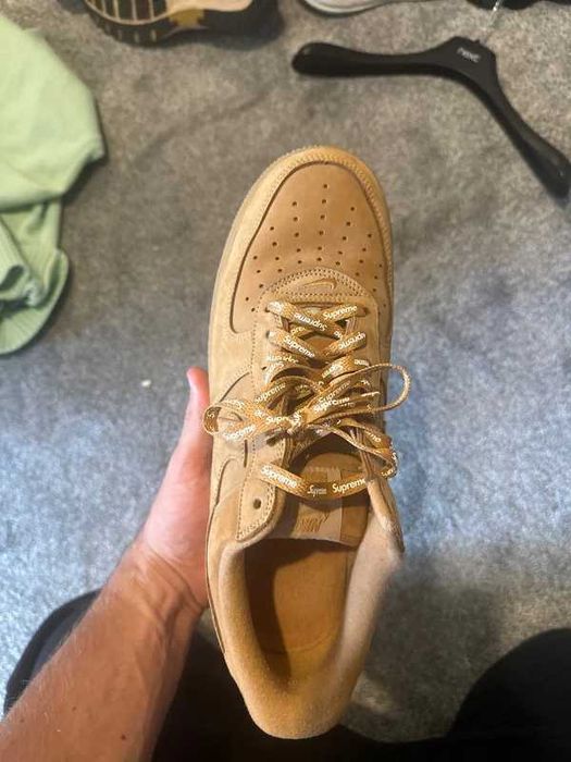 Buty meskie Mokasyny Nike_Air_Force_1_Low_SP_Supreme_Wheat R.45