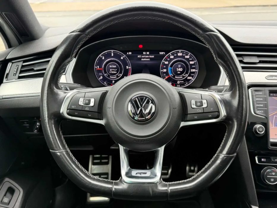 Volkswagen Passat R-line 4Motion Pano      2016
