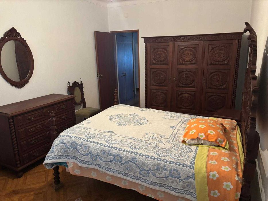 Lote Móveis Antigos – 400€ ou Melhor Oferta